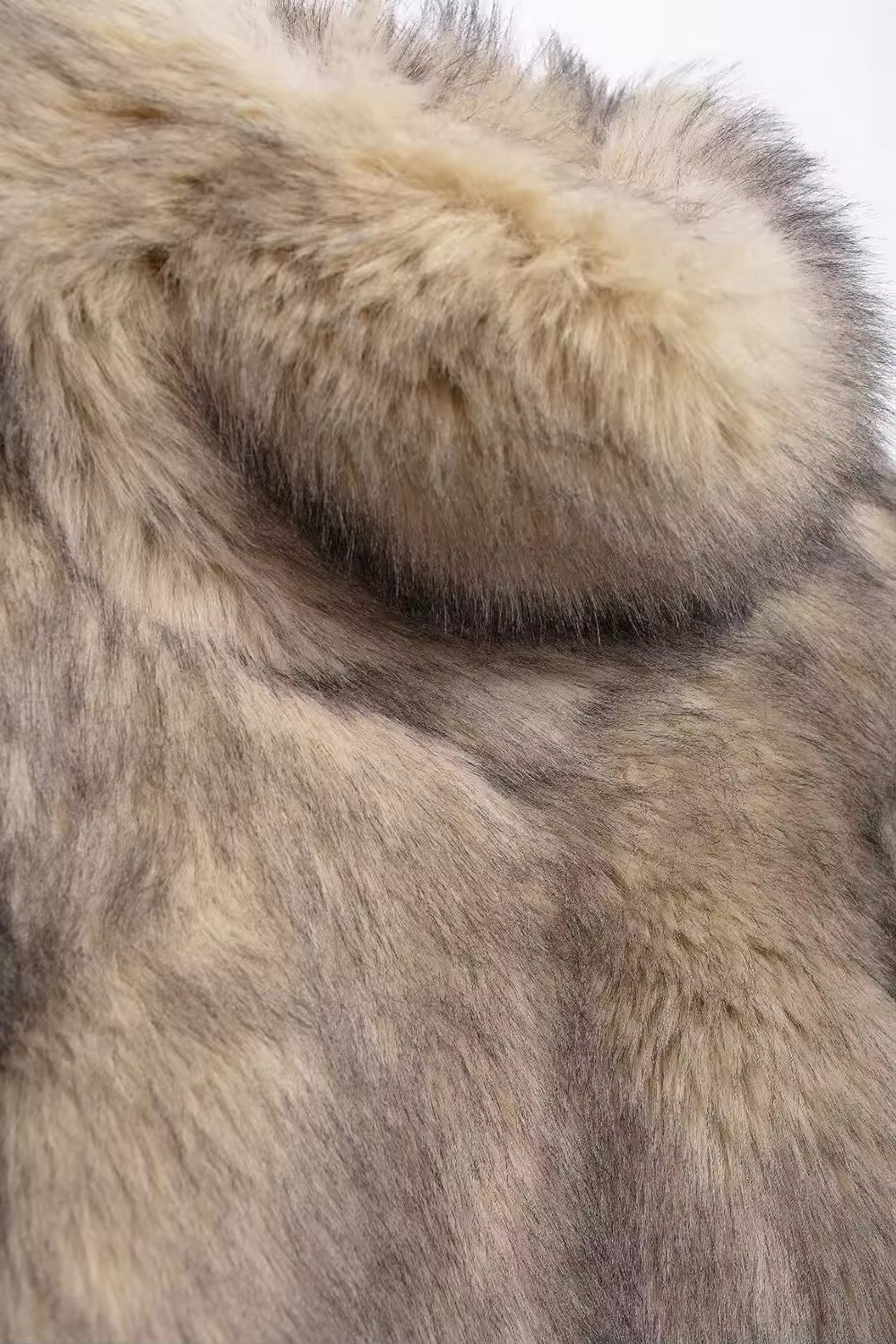 Sweatshirt in Fell-Optik