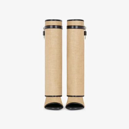 Designer Boots mit Schlossdetail